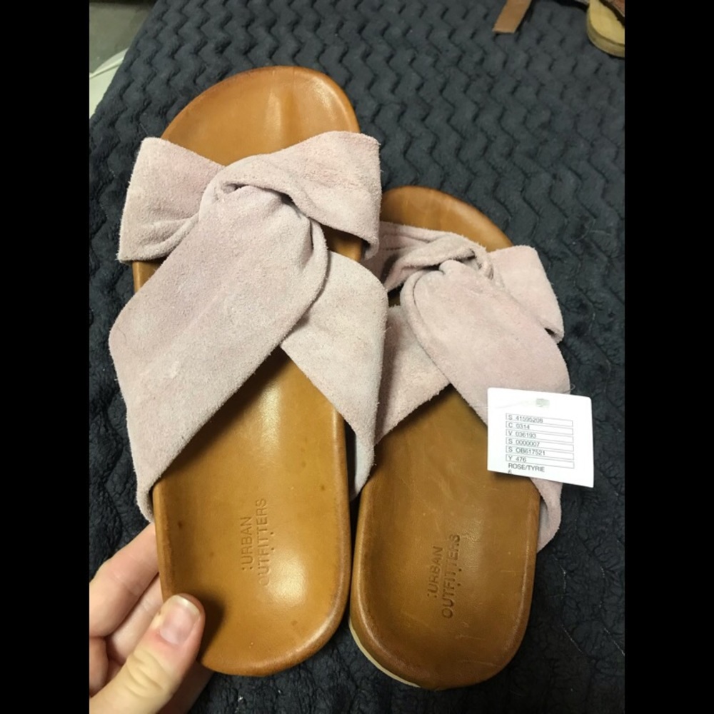 Urban outfitters blush slides